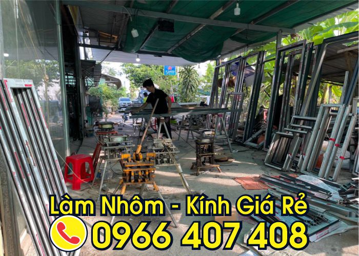 làm nhôm kính giá rẻ