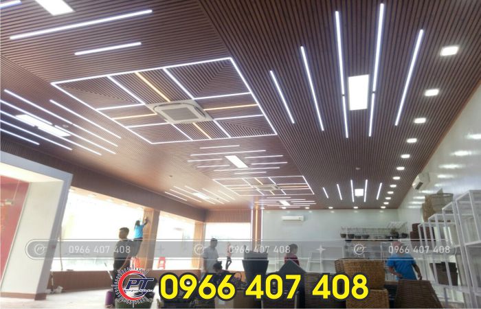 thi công làm lam nhựa giả gỗ giá rẻ - trang trí nội thất ốp trần đèn led