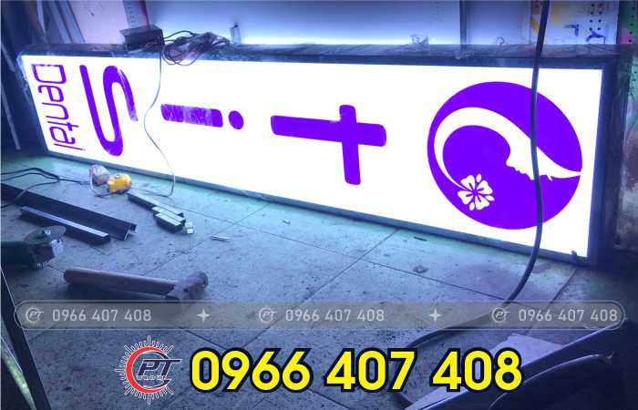 làm hộp đèn bảng hiệu tại nha trang