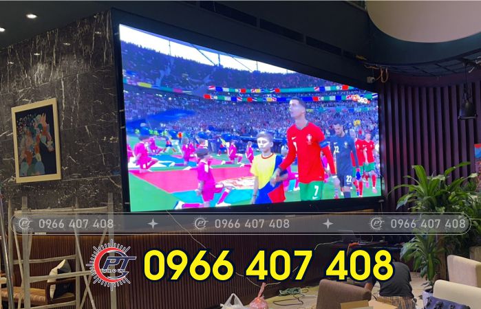 thi công màn hình led quán cà phê
